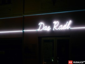 freiliegende Neonanlage