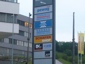 Pylon, Hhe: 10 Meter