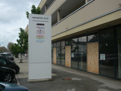 Pylone und Werbetrme